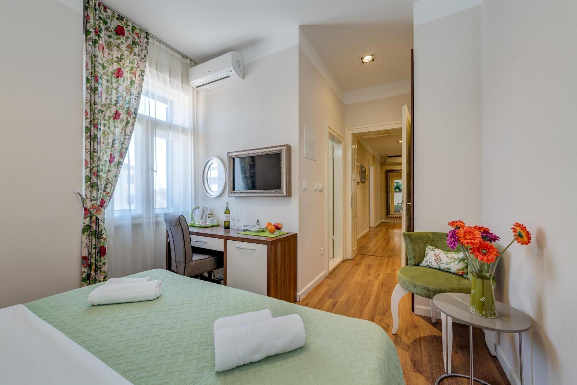 Bastion Luxury Rooms Спліт Екстер'єр фото